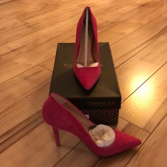 Charles by Charles David suede pump. Fuchsia. 6.5 - Picture 3 of 5